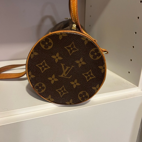 Louis Vuitton Brown Monogram Handbag Papillon 26 - Picture 3 of 12